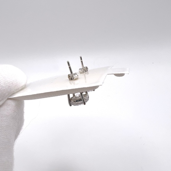 7mm Round Cz Solitaire .925 Sterling Silver Stud Earrings - Picture 5 of 16